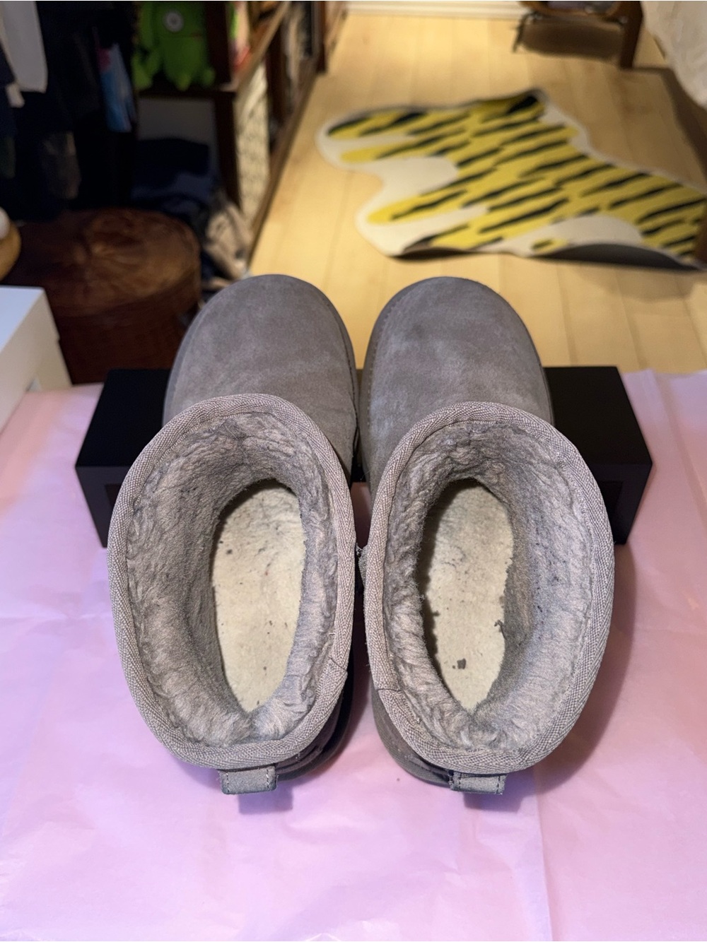 UGG Classic Ultra Mini Platform Boots Grey – Size 8 - Picture 12 of 14